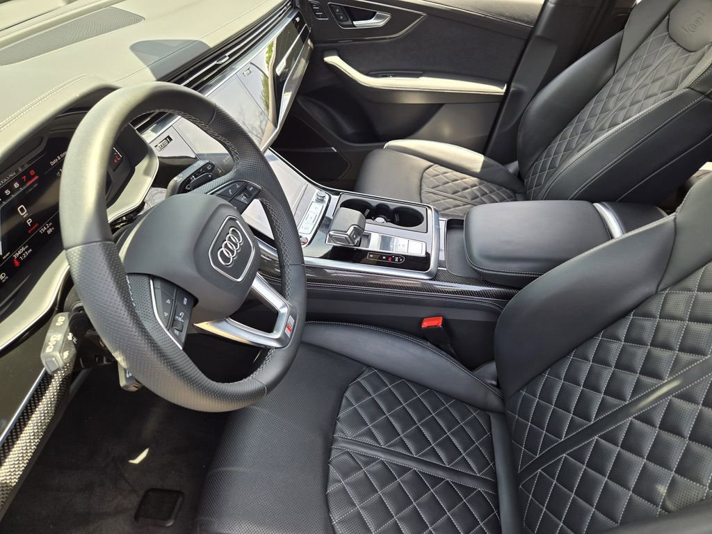 Used 2023 Audi SQ8 Prestige AWD/4WD image 16