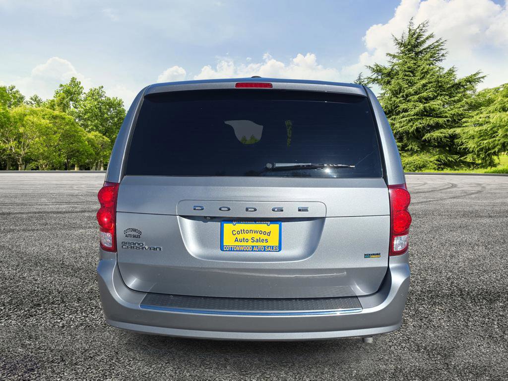 Used 2018 Dodge Grand Caravan SE w/ UConnect Hands-Free Group image 6