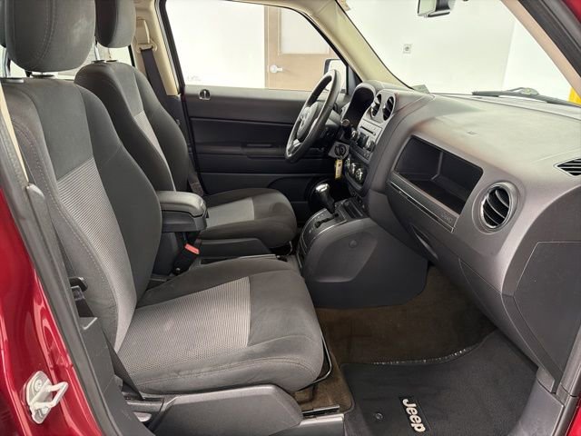 Used 2016 Jeep Patriot Latitude image 22