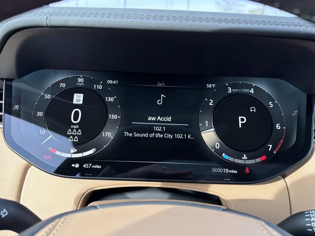 New 2026 Land Rover Range Rover Long Wheelbase SE image 25