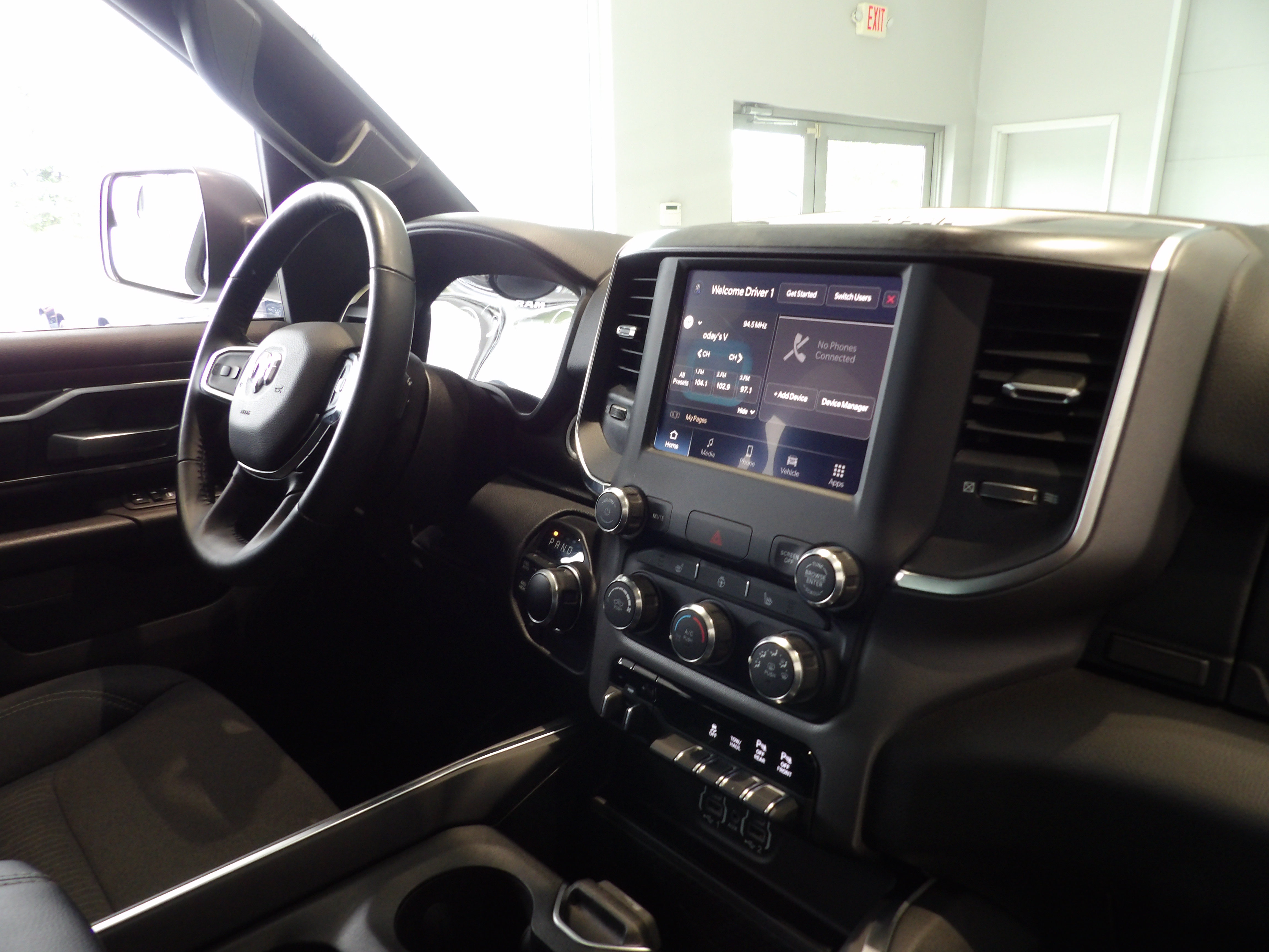 Used 2024 RAM 1500 Big Horn AWD/4WD image 23