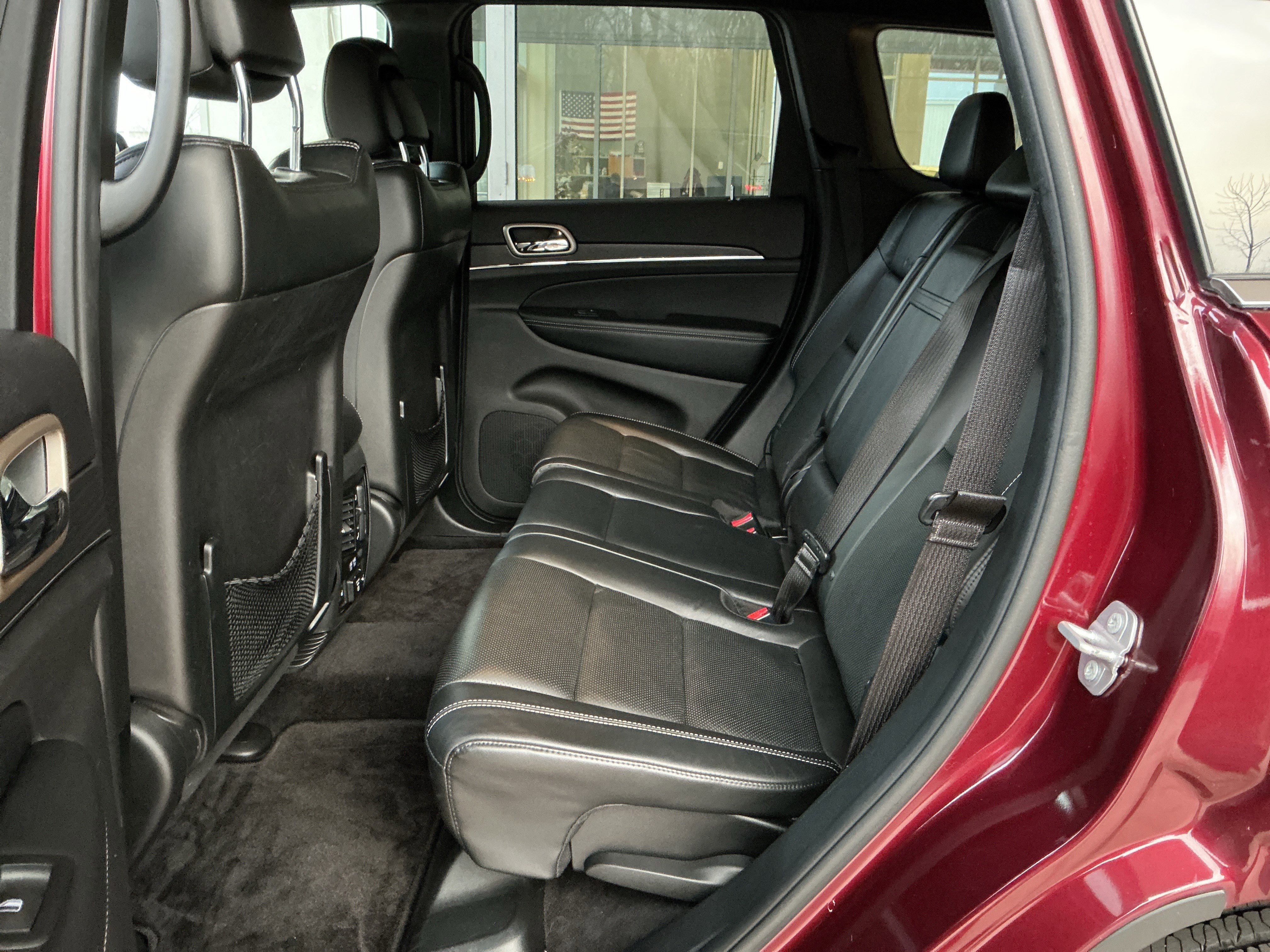 Used 2016 Jeep Grand Cherokee Limited w/ Luxury Group II image 18