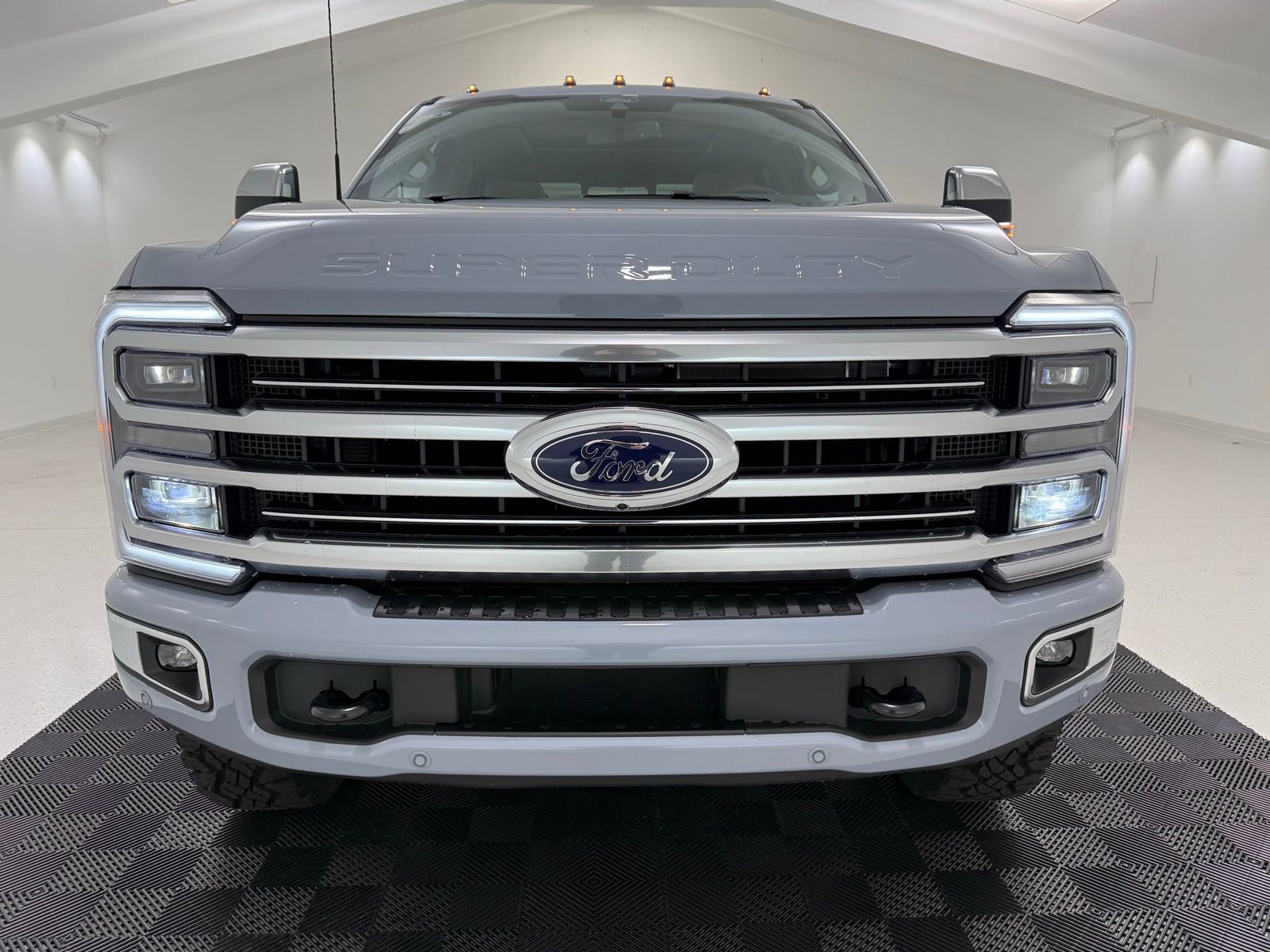 New 2026 Ford F350 Platinum w/ Platinum Plus Package image 2