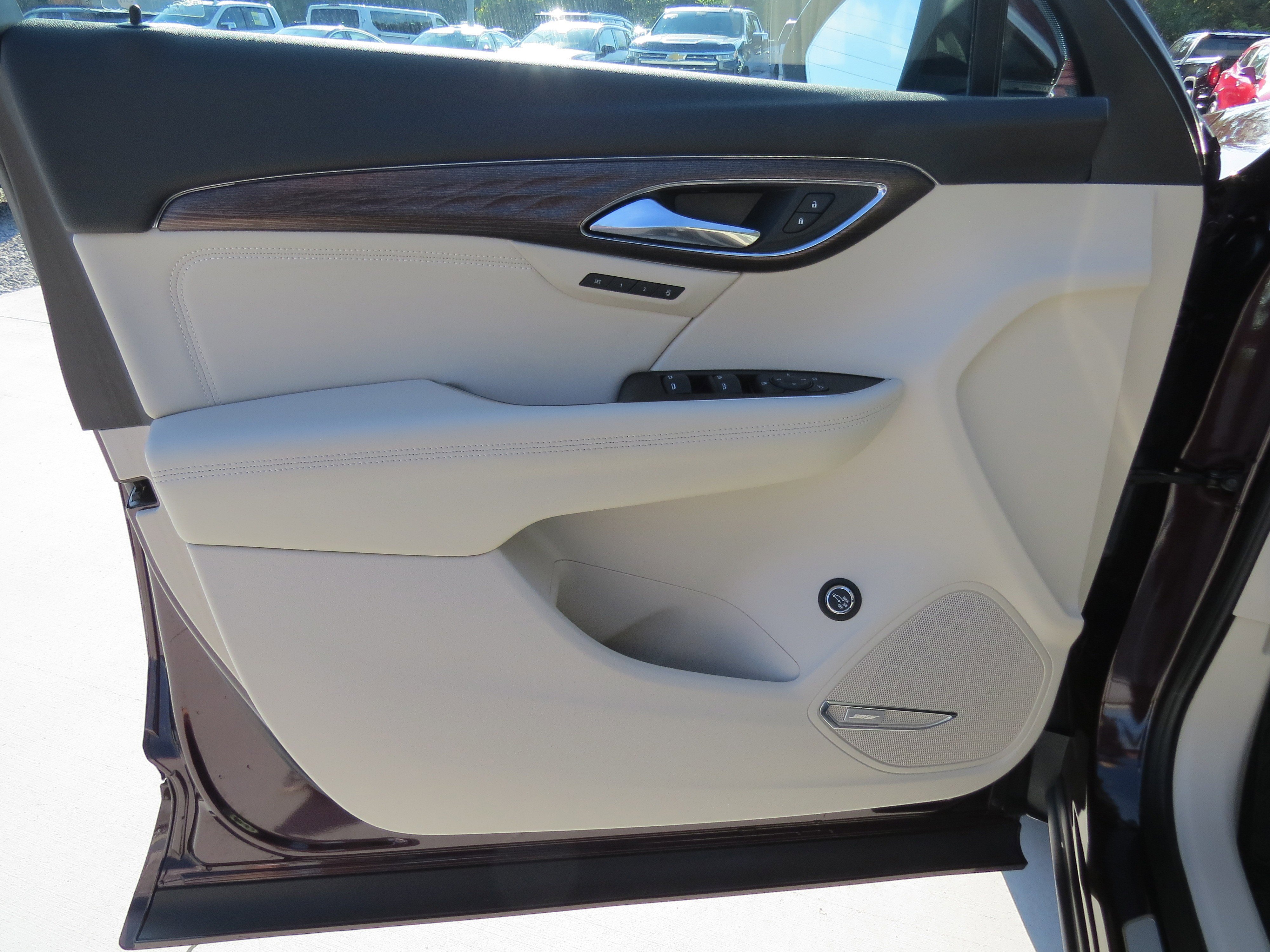 Used 2023 Buick Envision Avenir image 16