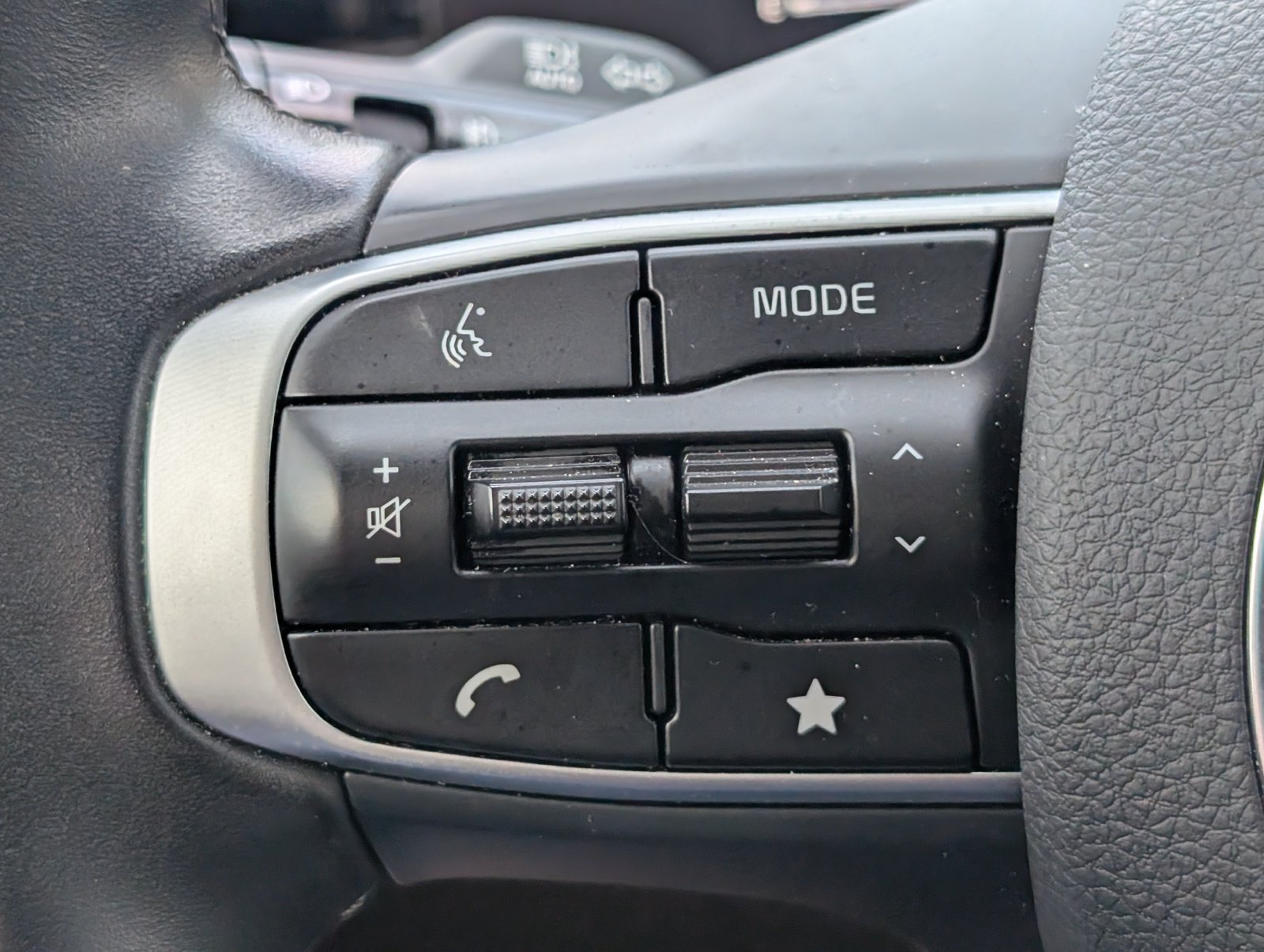 Used 2025 Kia K5 GT-Line w/ GT-Line Premium Package FWD image 25