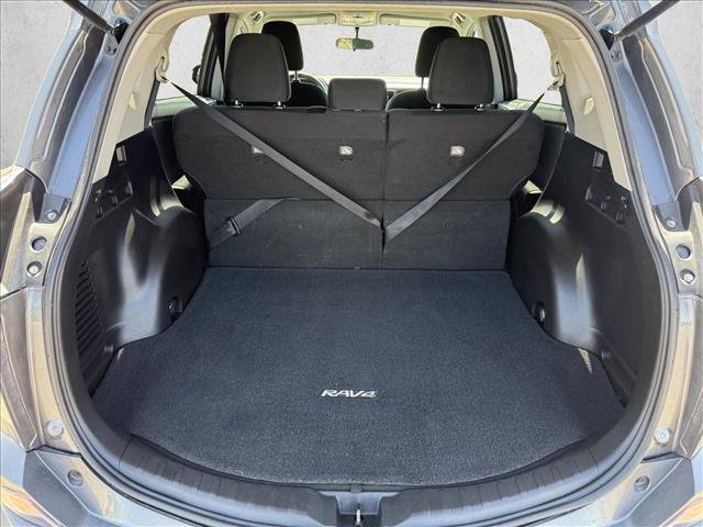Used 2016 Toyota RAV4 LE FWD image 7