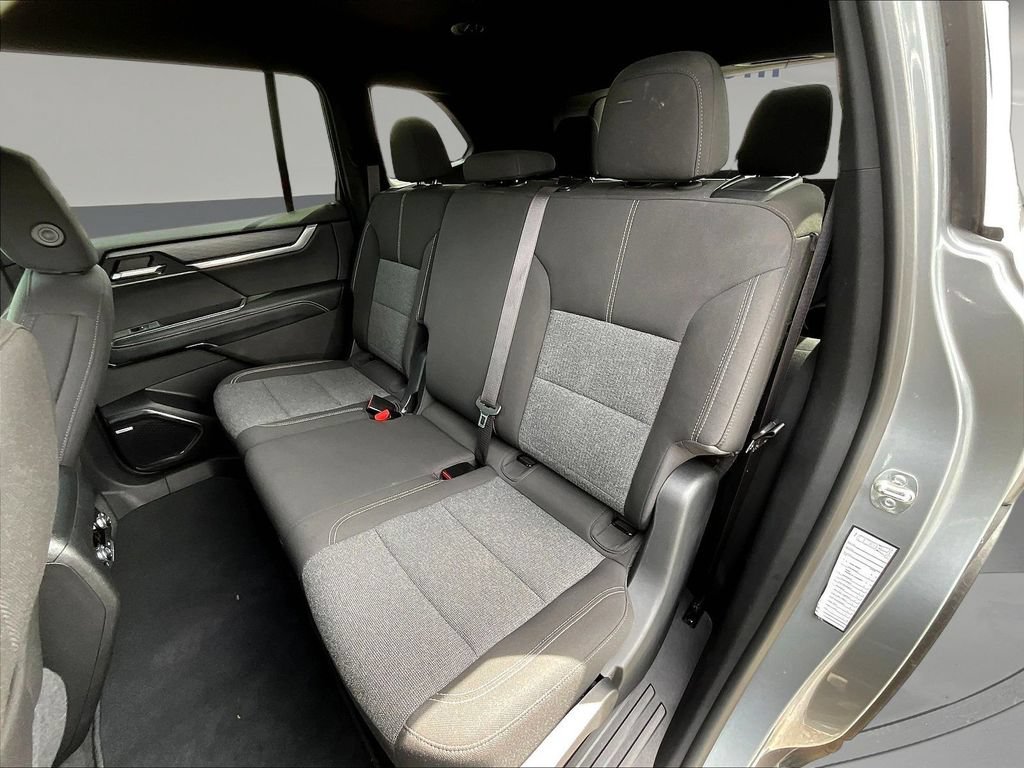 Used 2025 GMC Acadia Elevation AWD/4WD image 25