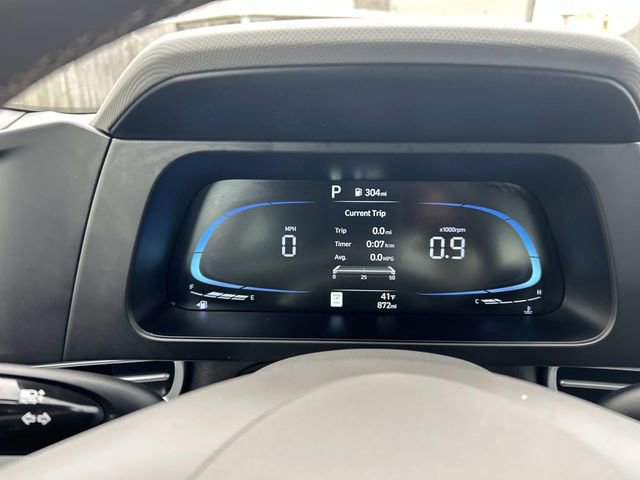 Used 2025 Hyundai Elantra Sport image 26