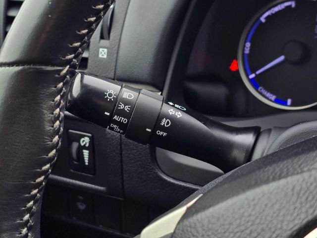 Used 2015 Lexus CT 200h image 30