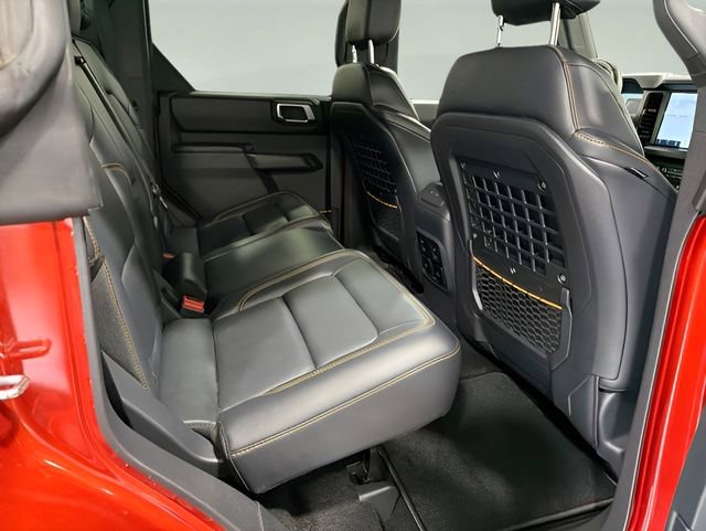 Used 2024 Ford Bronco Badlands w/ Sasquatch Package AWD/4WD image 33