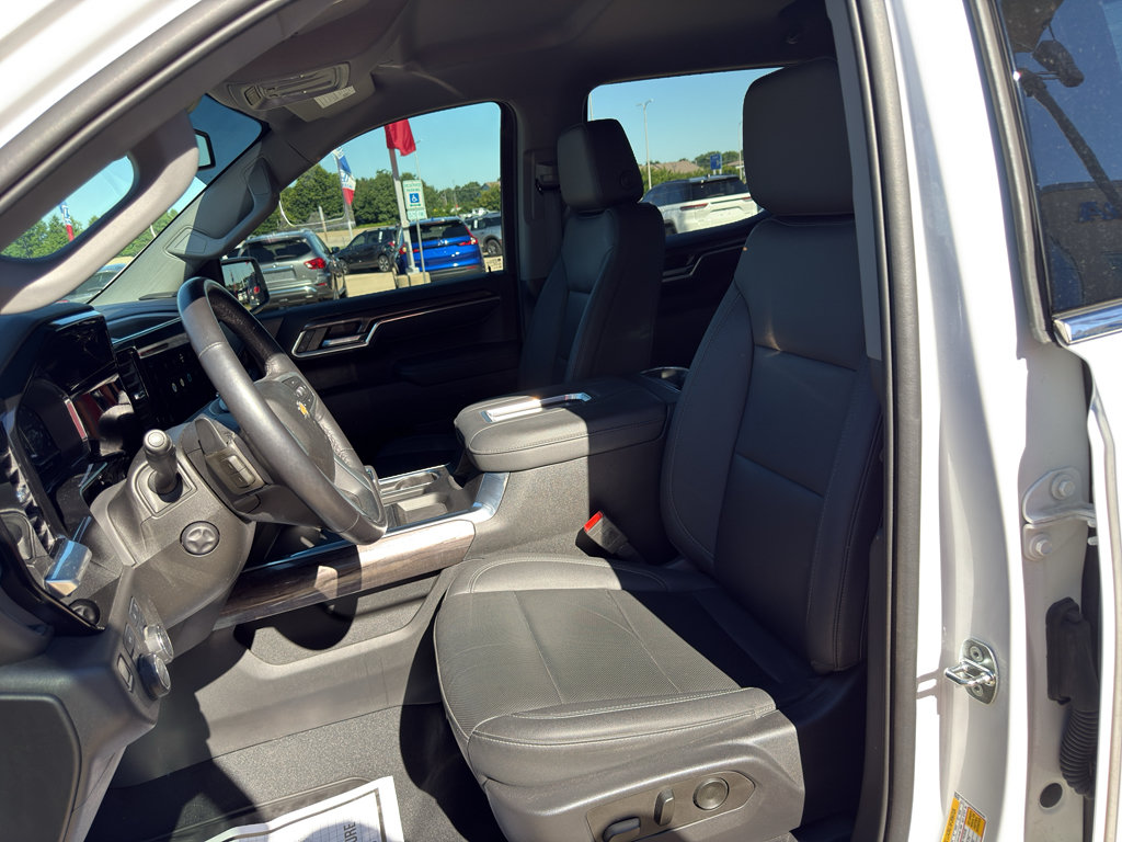 Used 2022 Chevrolet Silverado 1500 LTZ AWD/4WD image 10