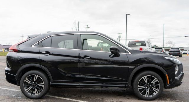 Used 2025 Mitsubishi Eclipse Cross Black Edition image 5