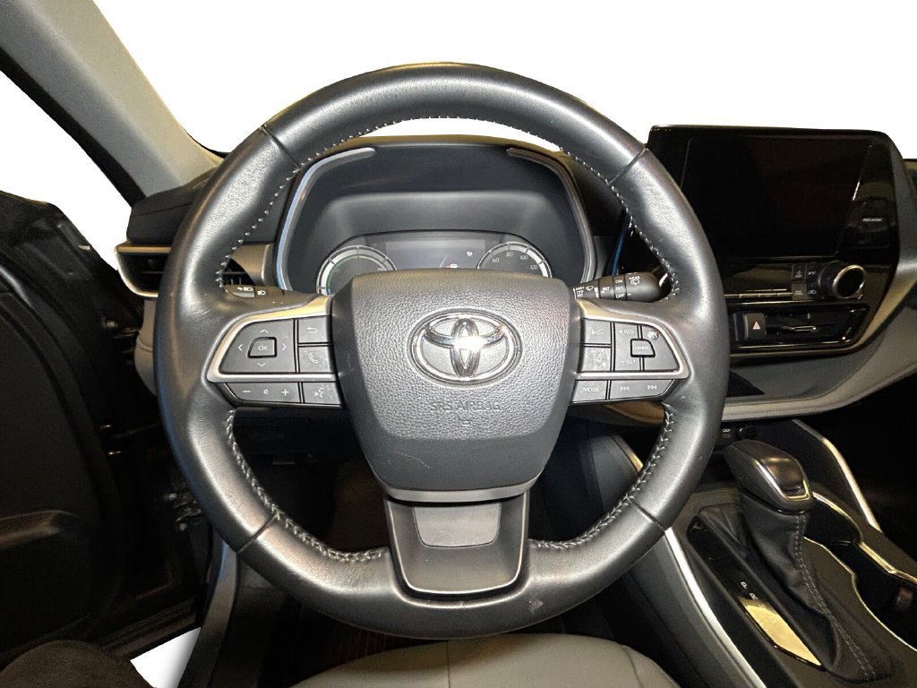 Certified 2026 Toyota Highlander XLE AWD/4WD image 12