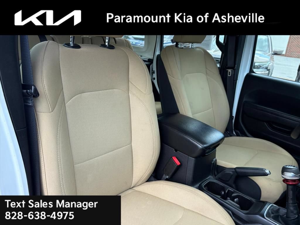 Used 2023 Jeep Wrangler Unlimited Sport AWD/4WD image 16