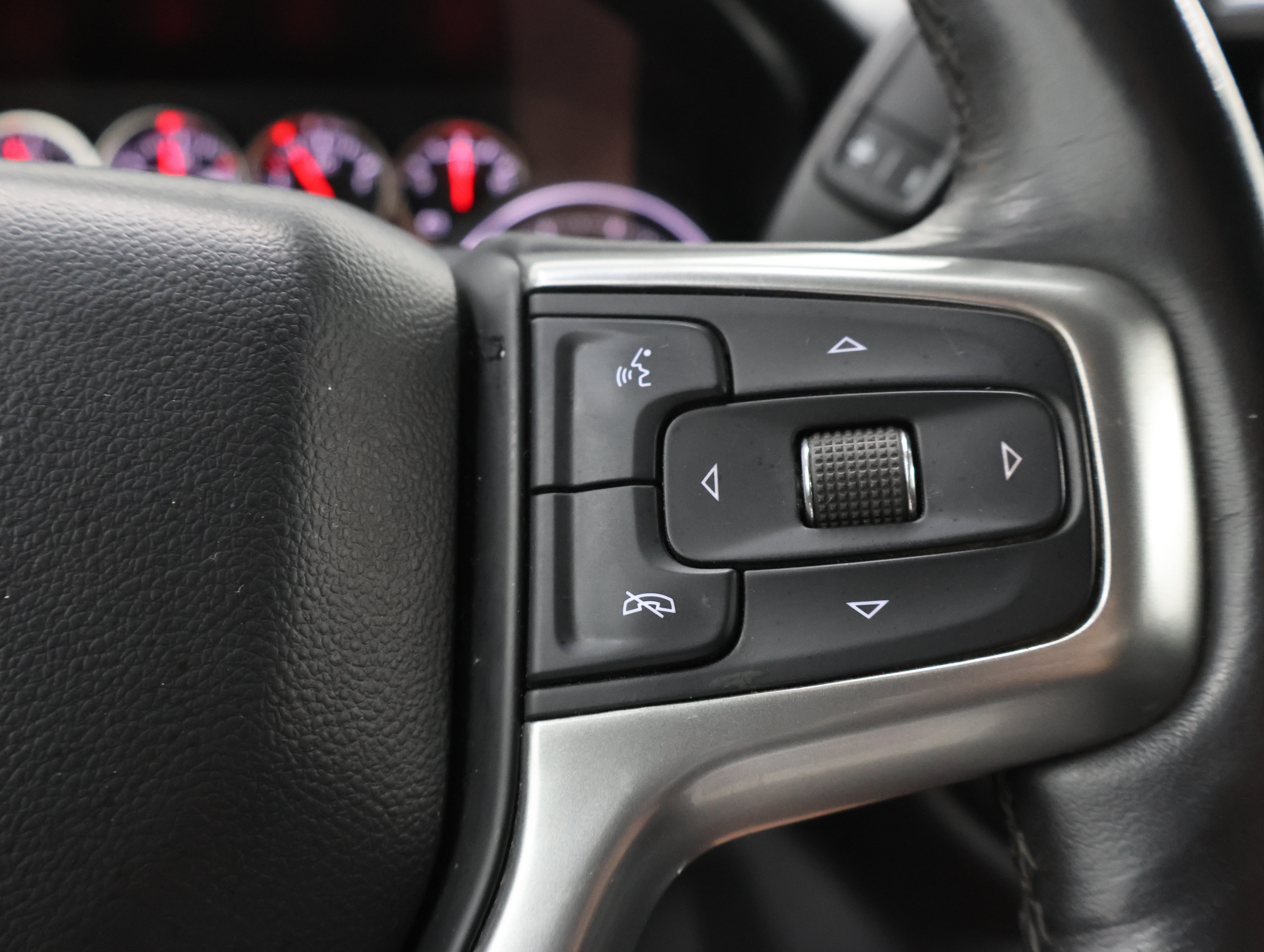 Used 2020 Chevrolet Silverado 1500 LT Trail Boss AWD/4WD image 14