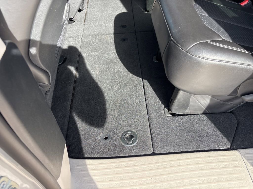 Used 2024 Chrysler Pacifica Touring-L FWD image 20