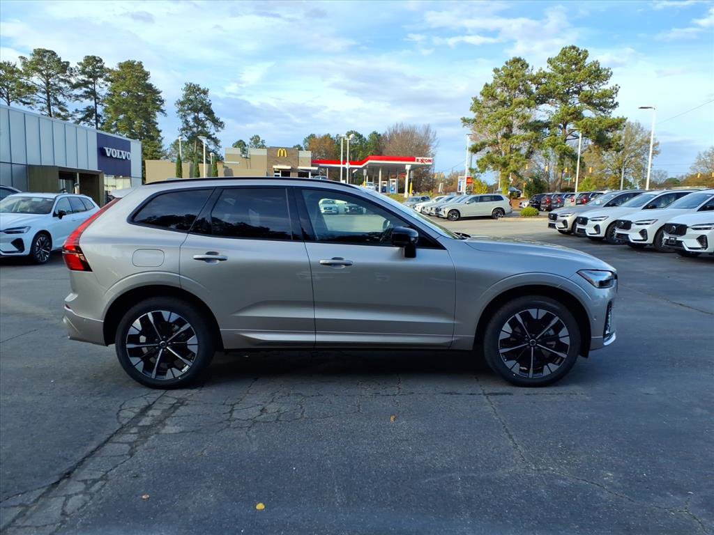 New 2026 Volvo XC60 B5 Plus w/ Protection Package Premier image 2