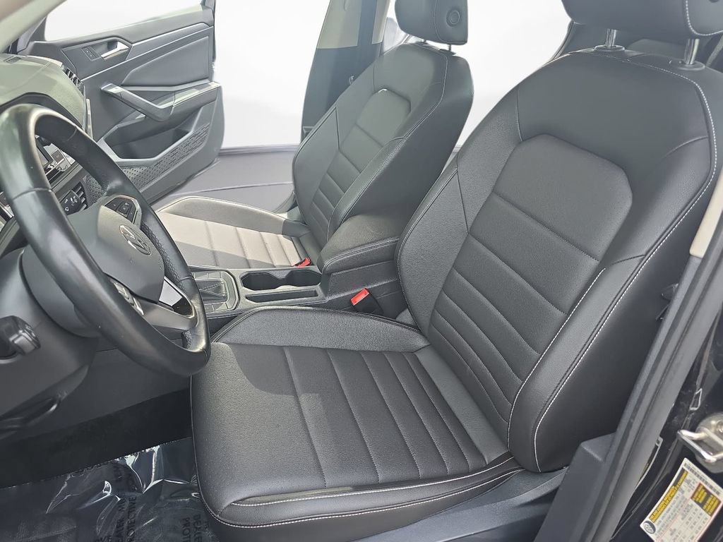 Used 2024 Volkswagen Jetta SE FWD image 14