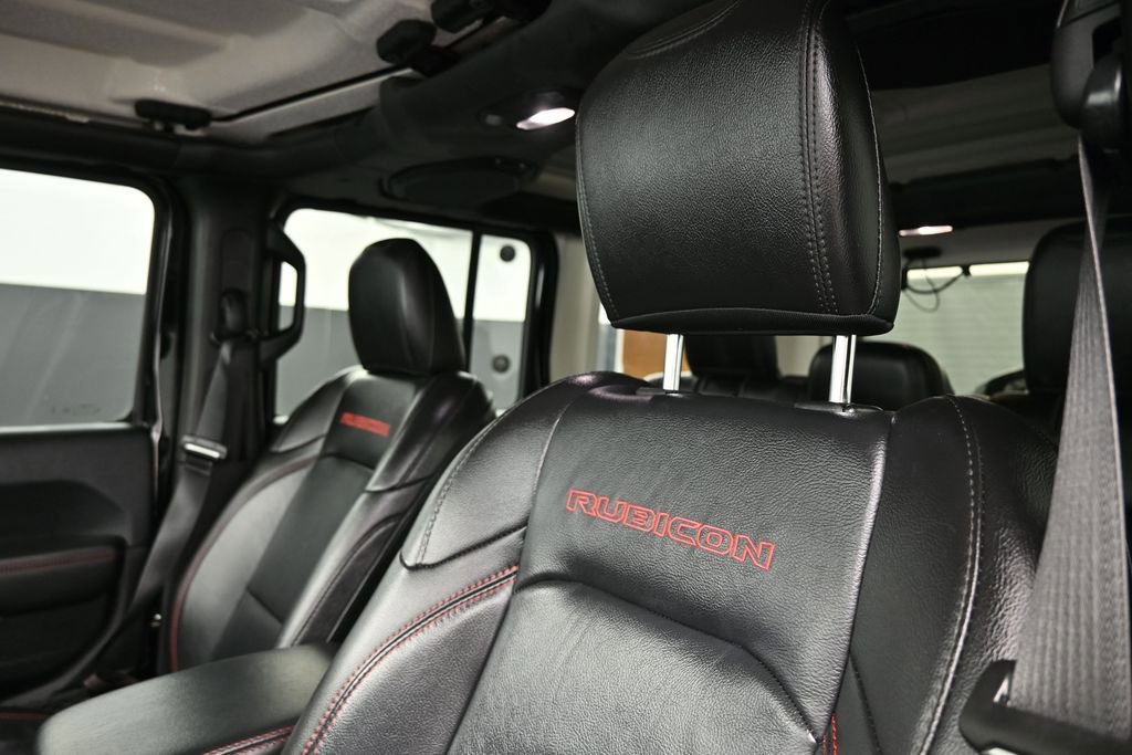 Used 2018 Jeep Wrangler Unlimited Rubicon w/ Dual Top Group AWD/4WD image 19