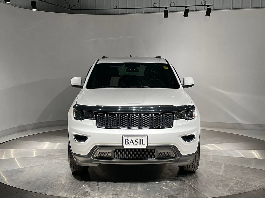 Used 2019 Jeep Grand Cherokee Laredo image 9
