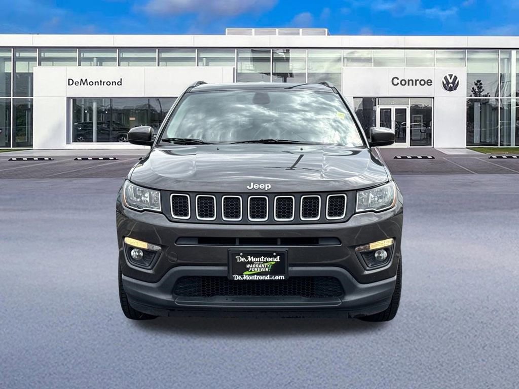 Used 2020 Jeep Compass Latitude image 2