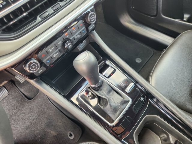 Used 2025 Jeep Compass Limited image 19