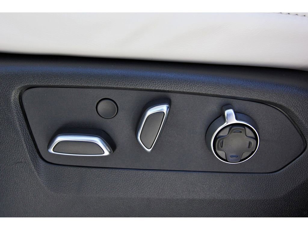 New 2026 Cadillac Escalade ESV Platinum Sport w/ LPO, ONYX Package image 23