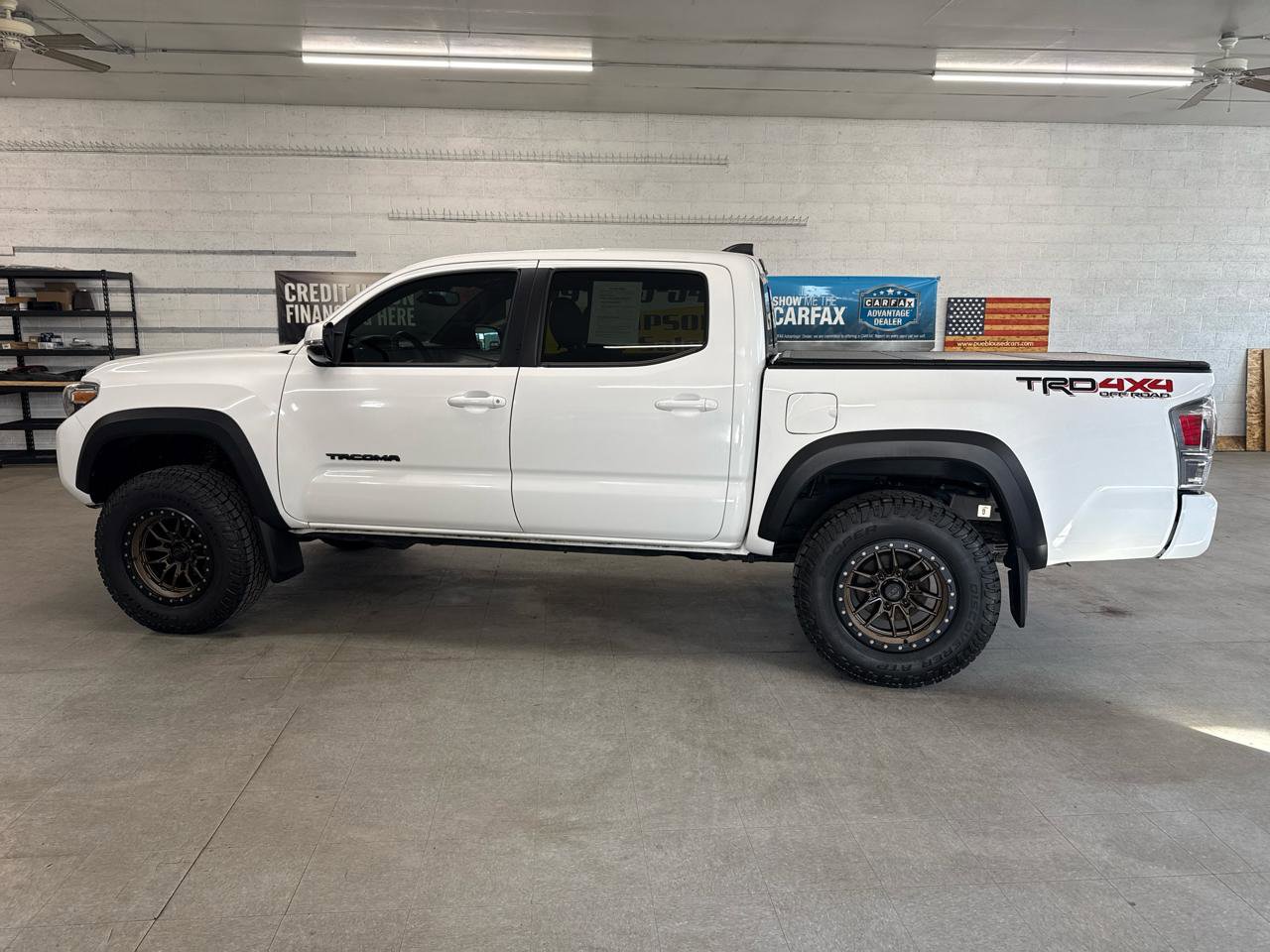 Used 2023 Toyota Tacoma TRD Off-Road w/ Technology Package image 98