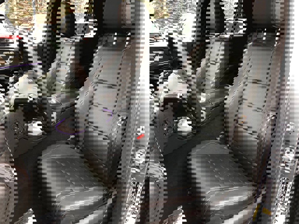 Used 2022 Mercedes-Benz GLE 350 4MATIC w/ Premium Package image 35