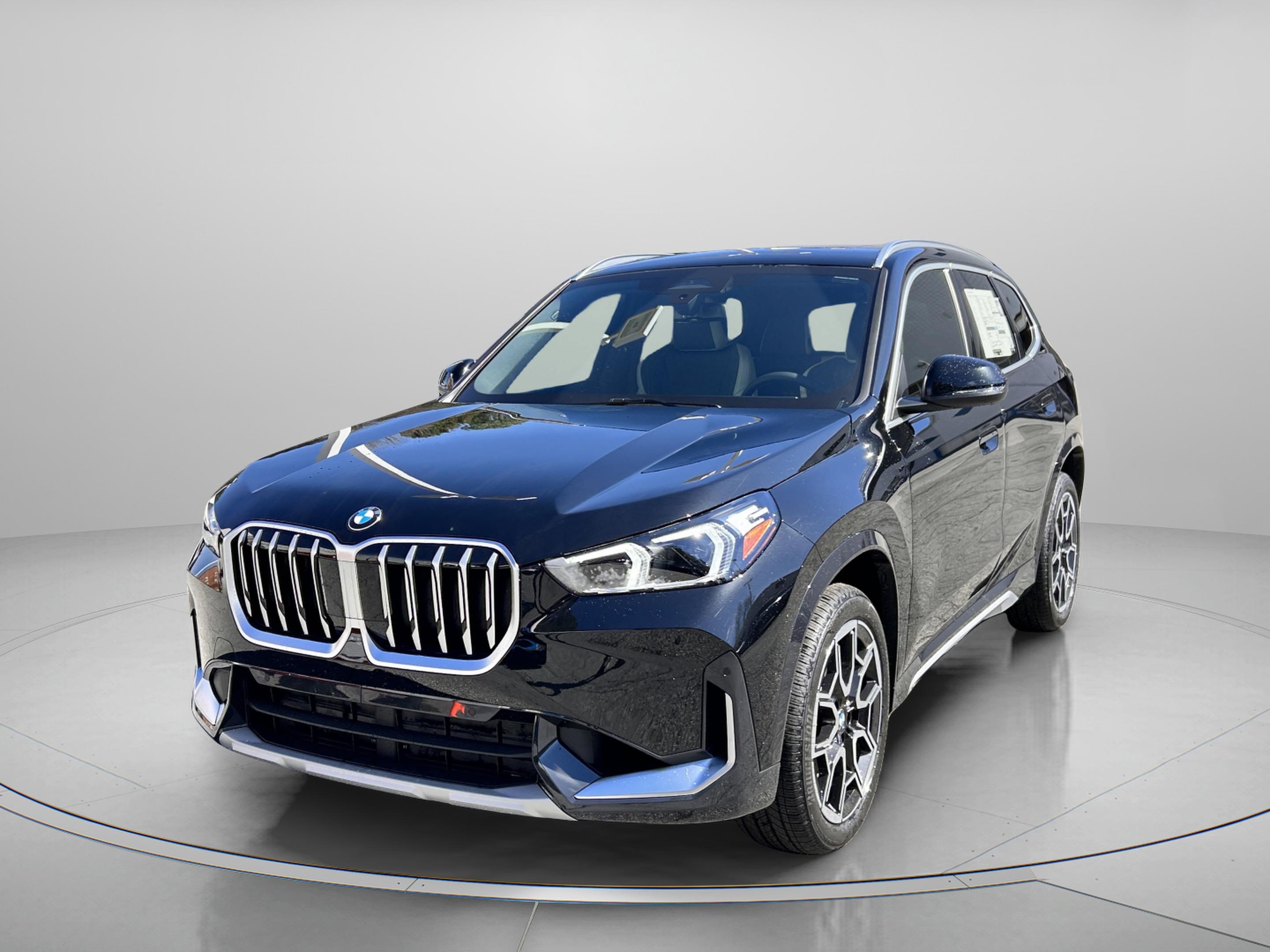 Used 2026 BMW X1 xDrive28i w/ Convenience Package image 2