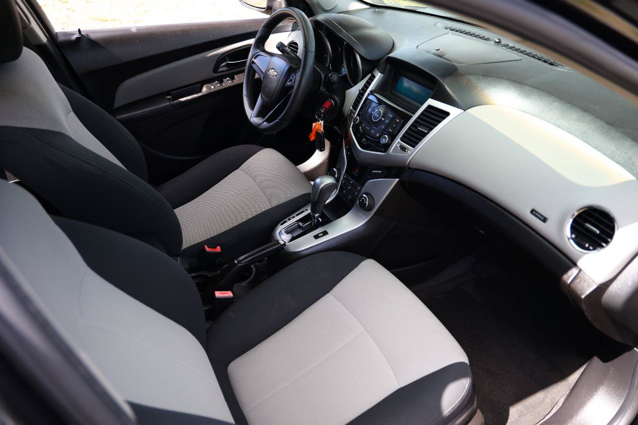 Used 2011 Chevrolet Cruze LS w/ Connectivity Package FWD image 16