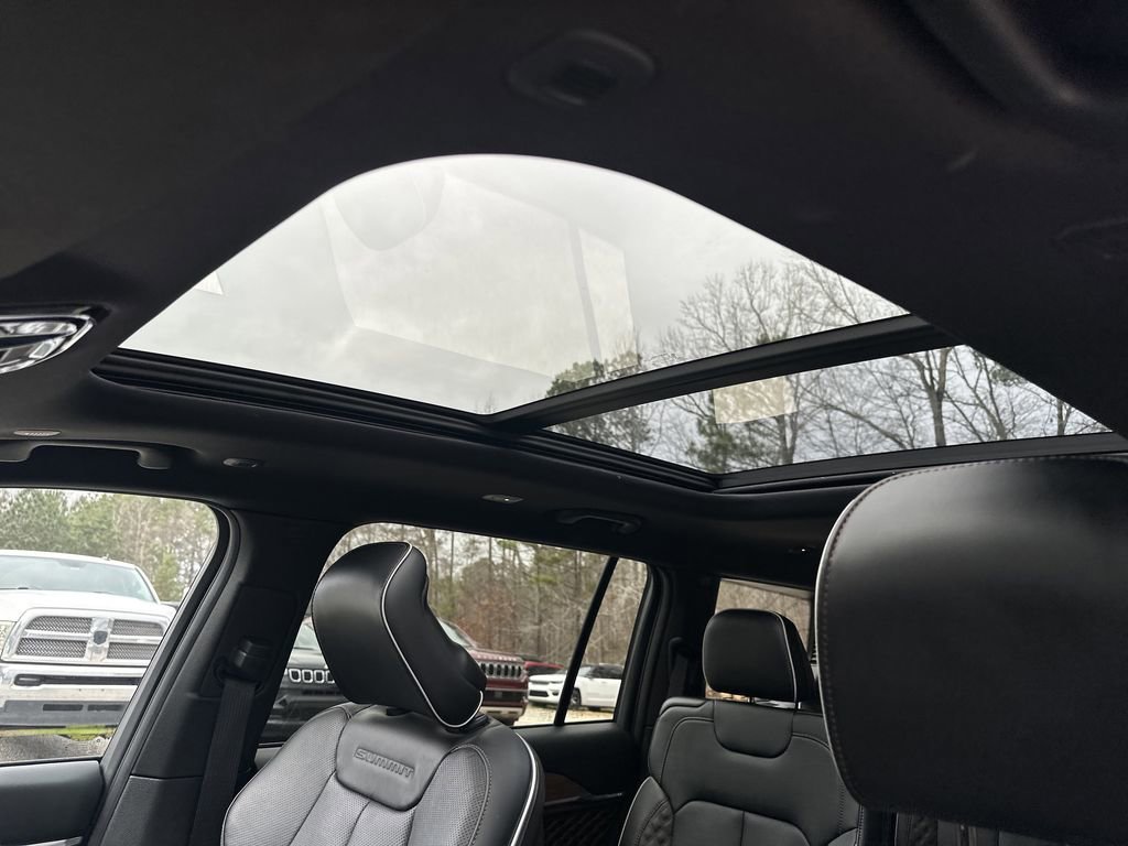 Used 2024 Jeep Grand Cherokee L Summit w/ Advanced Protech Group IV image 35