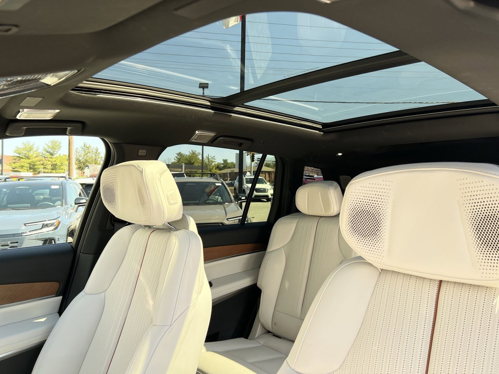 Used 2026 Cadillac Vistiq Sport image 24