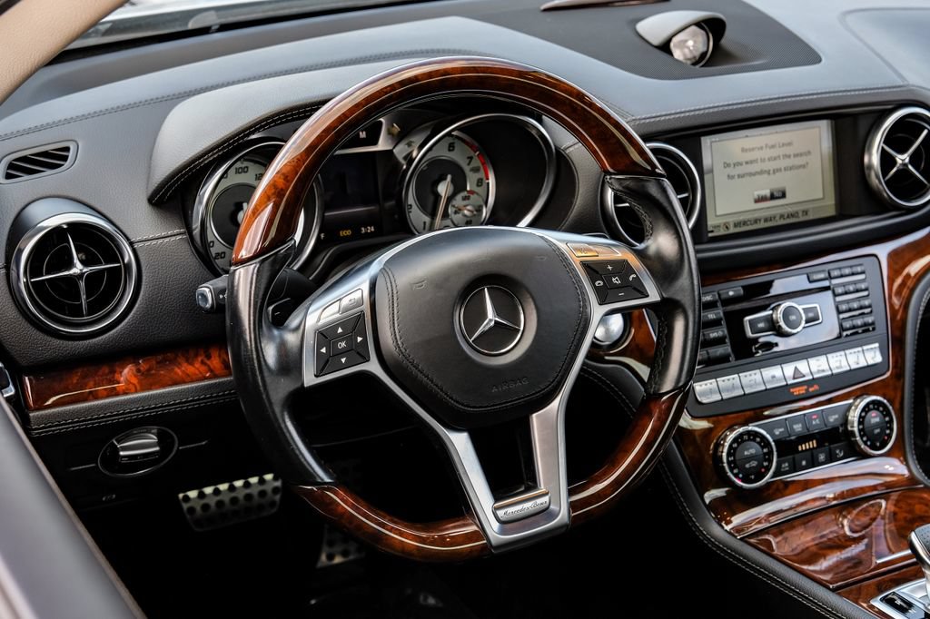 Used 2014 Mercedes-Benz SL 550 image 11