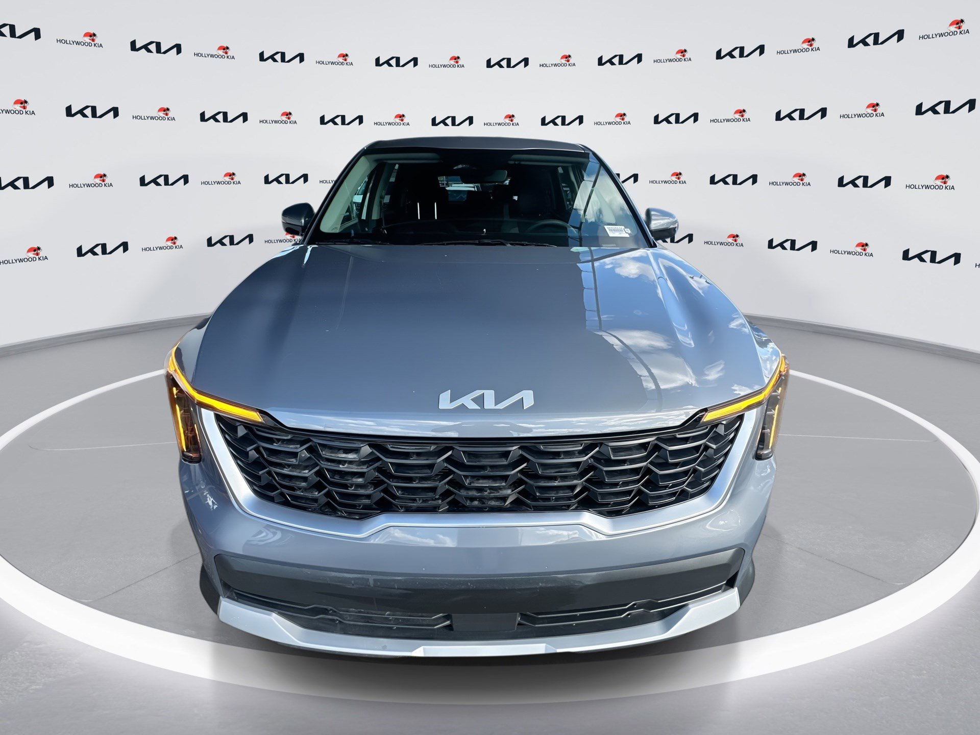 Certified 2024 Kia Sorento LX image 3