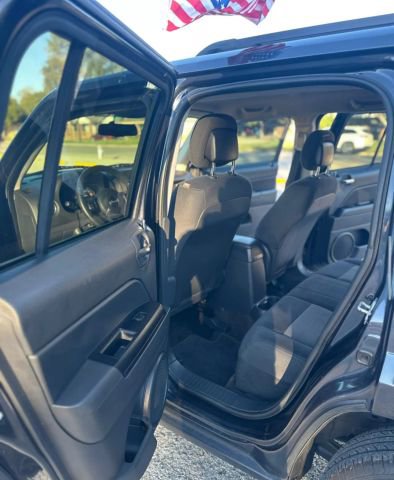 Used 2016 Jeep Patriot Sport image 5