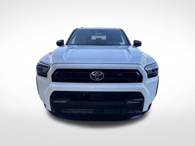 Used 2025 Toyota 4Runner SR5 AWD/4WD image 9