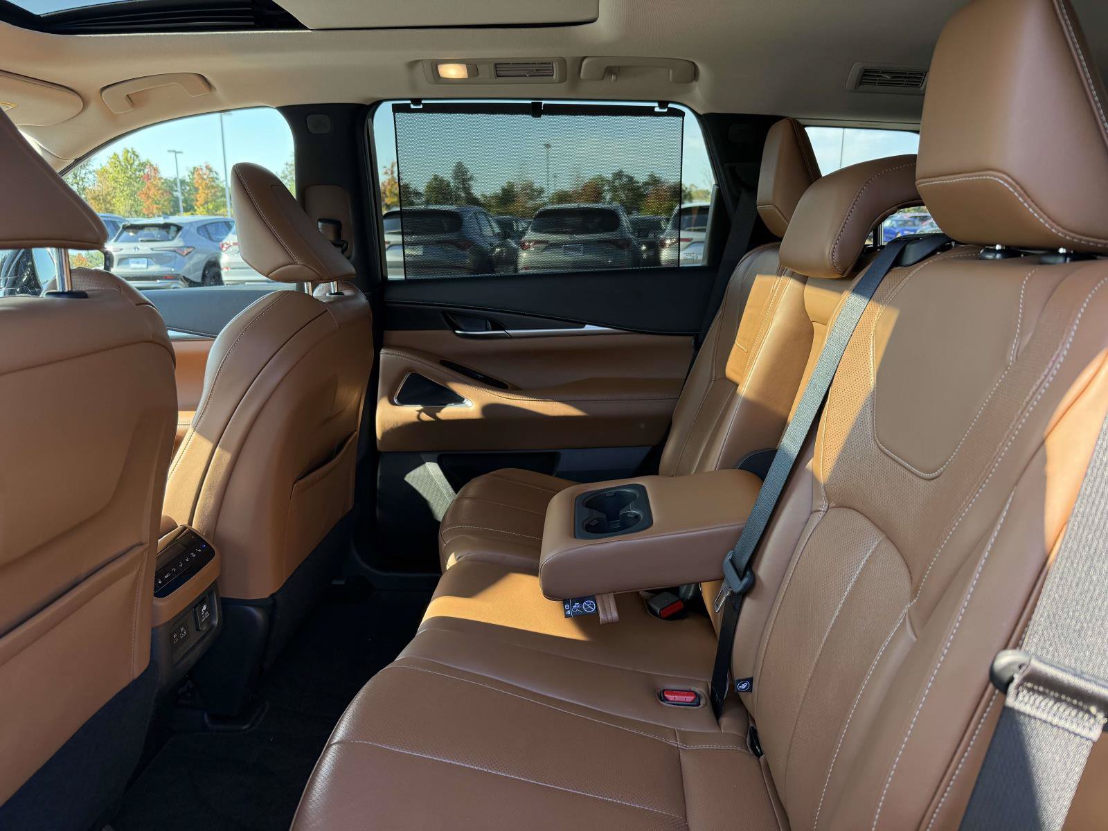 Used 2022 INFINITI QX60 Sensory w/ Vision Package AWD/4WD image 18