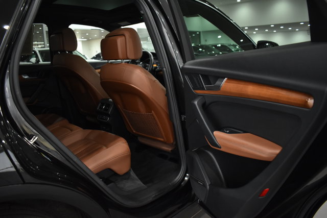 Used 2021 Audi Q5 e Premium Plus w/ Premium Plus Package image 29