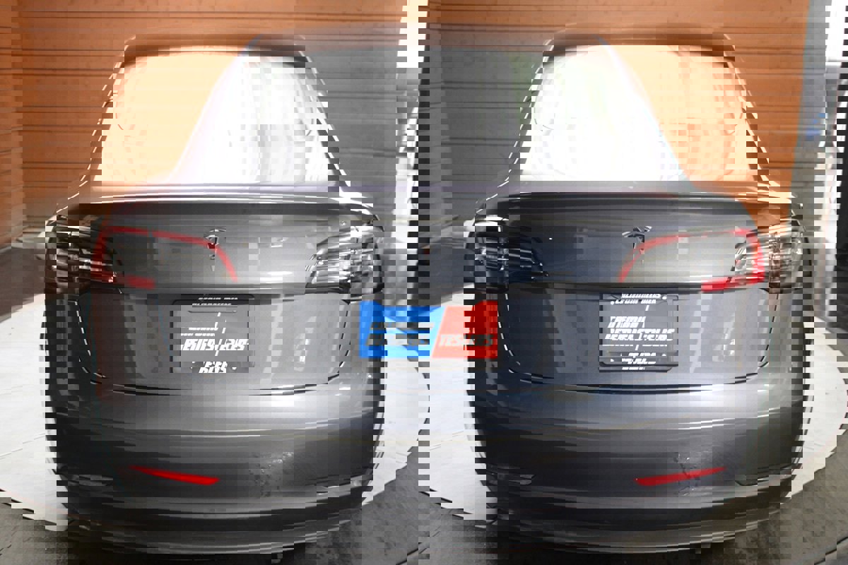 Used 2023 Tesla Model 3 Standard Range image 12