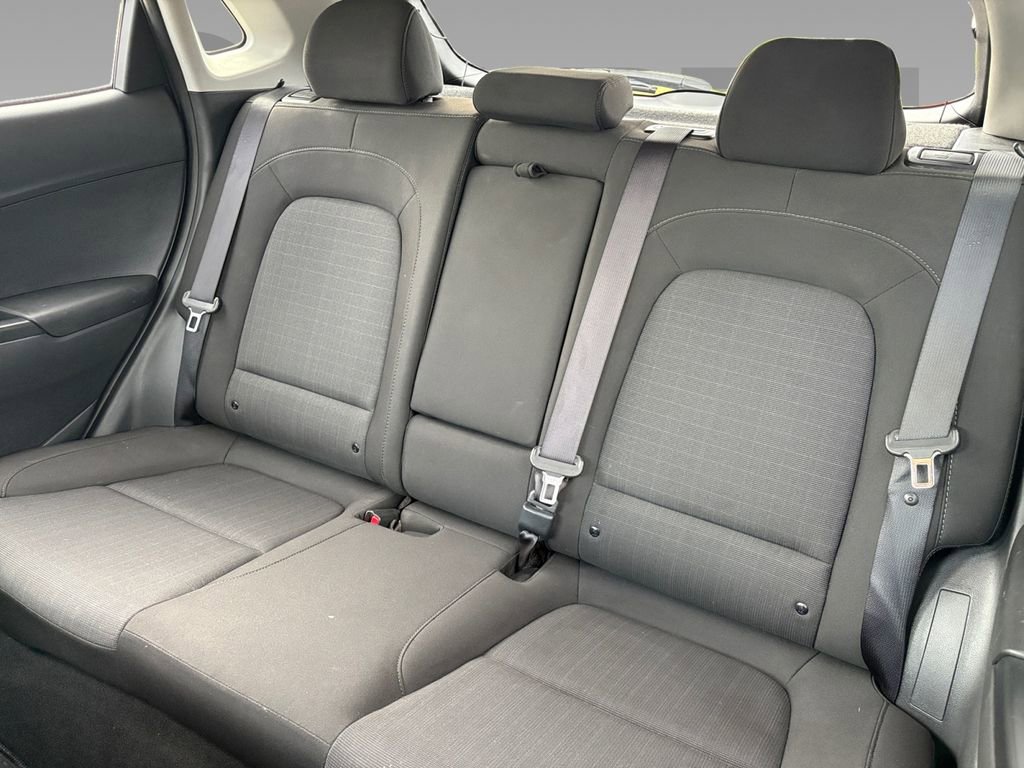 Used 2023 Hyundai Kona SEL FWD image 4