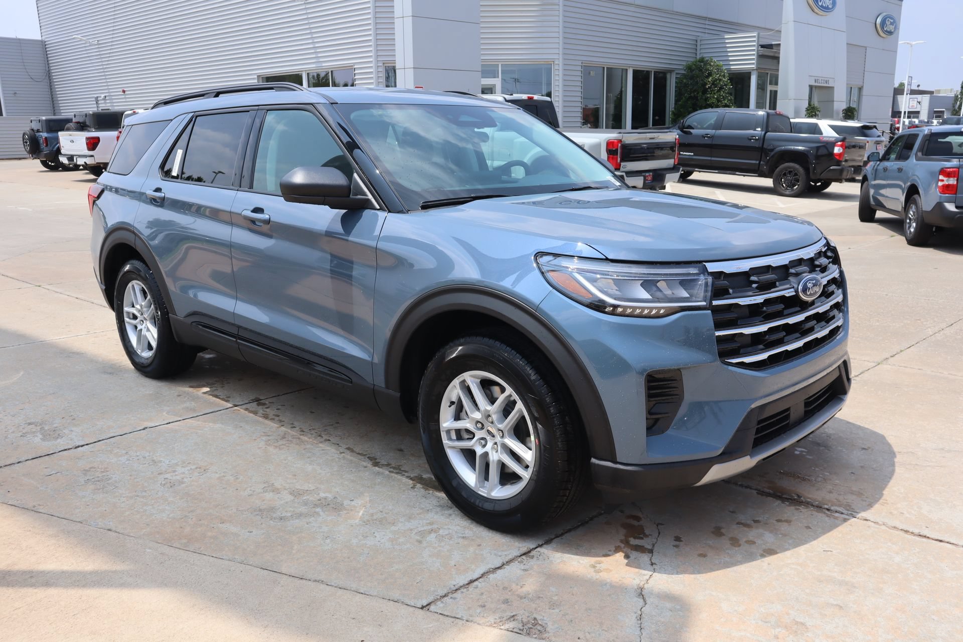 New 2026 Ford Explorer Active RWD 360° Tour
