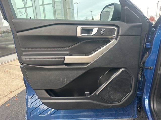 Used 2022 Ford Explorer XLT image 20