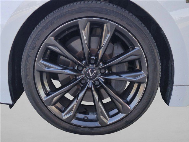 Used 2024 Lexus IS 350 F Sport RWD image 13