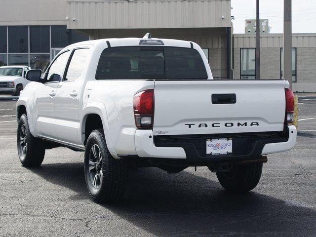 Used 2020 Toyota Tacoma TRD Sport w/ Technology Package image 14