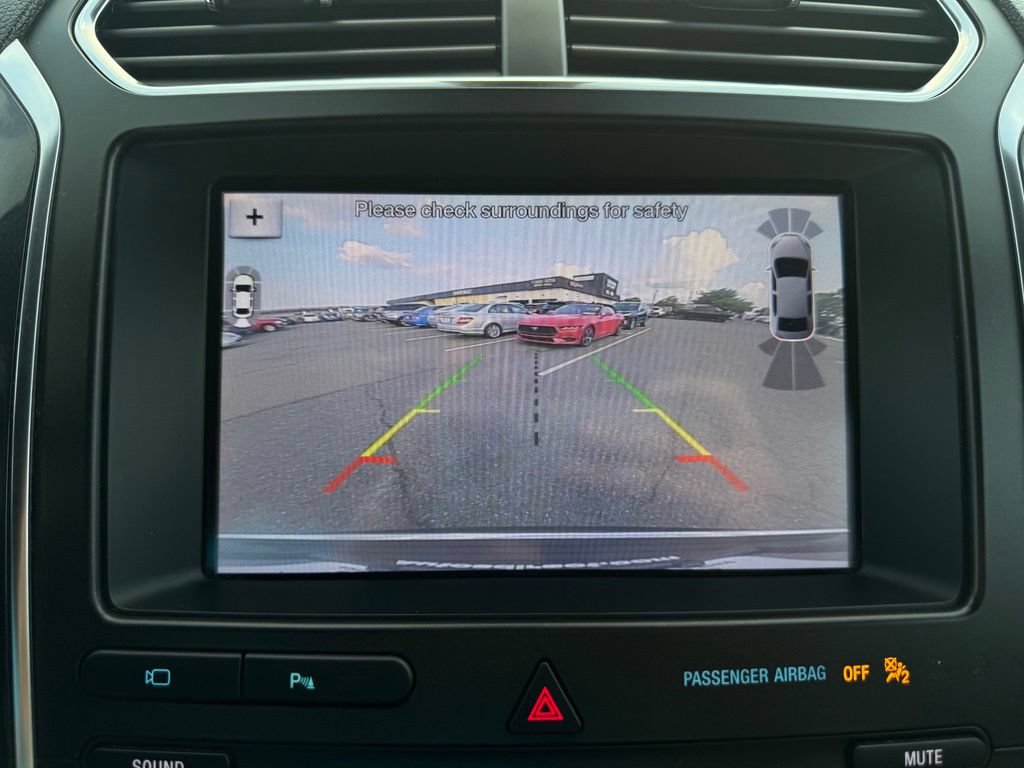 Used 2019 Ford Explorer Limited w/ Ford Safe & Smart Package FWD image 31