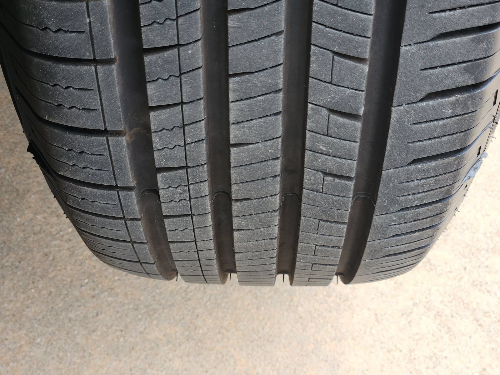 Used 2024 Toyota RAV4 XLE FWD image 15