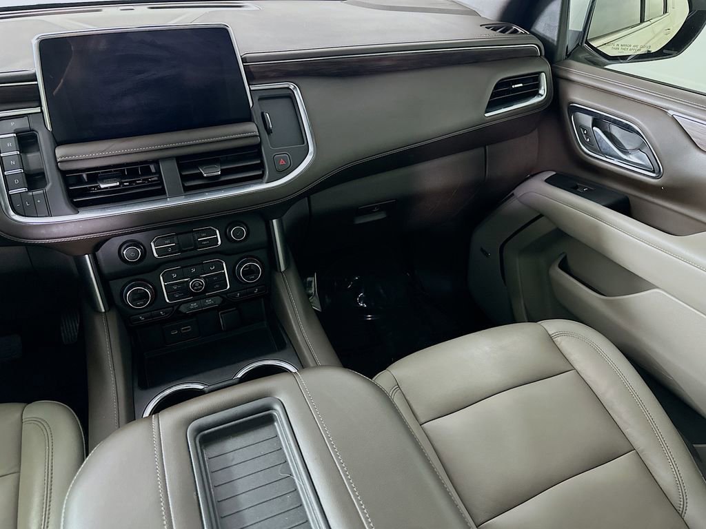 Used 2021 Chevrolet Suburban LT w/ Rear Media and Nav Package RWD image 20