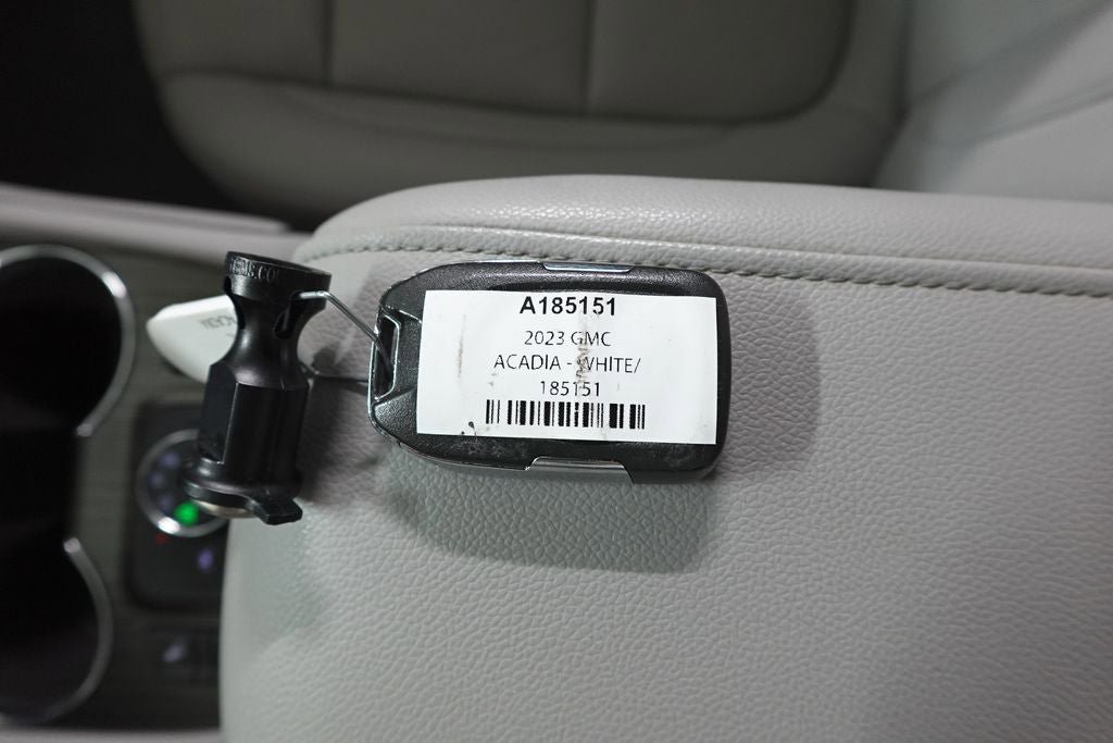 Used 2023 GMC Acadia SLT AWD/4WD image 34