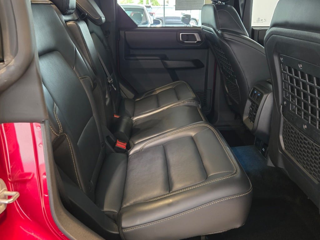 Used 2025 Ford Bronco Badlands AWD/4WD image 10